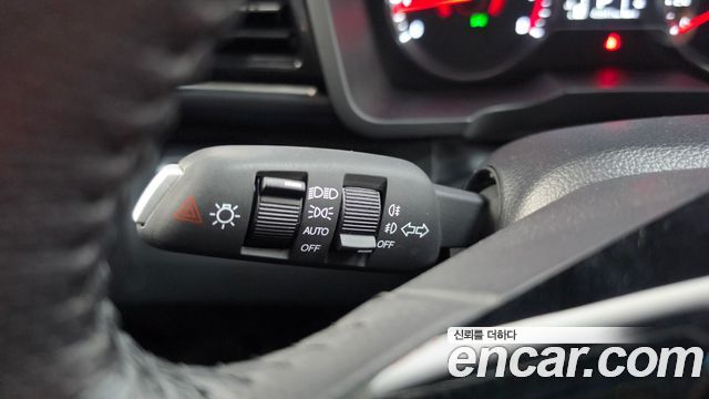 KG Mobility (SsangYong) Very New Tivoli Gasoline 1.5 2WD V3 2021 — фото 28