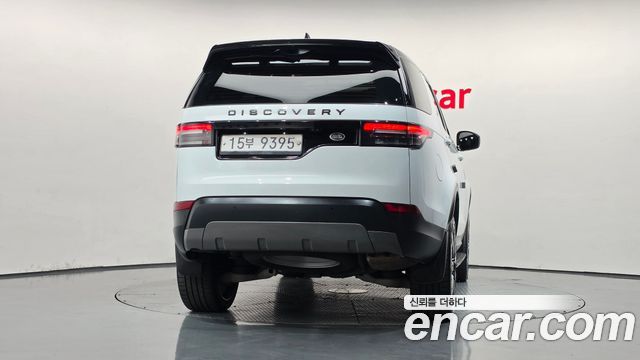 Land Rover Discovery 5 2.0 SD4 SE 2018 — фото 4