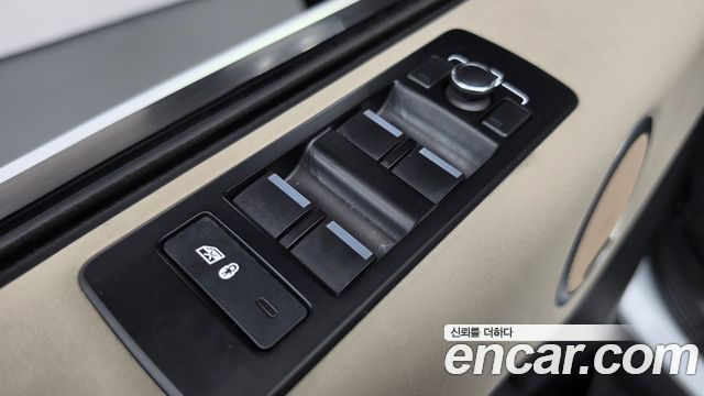 Land Rover Discovery 5 2.0 SD4 SE 2018 — фото 28
