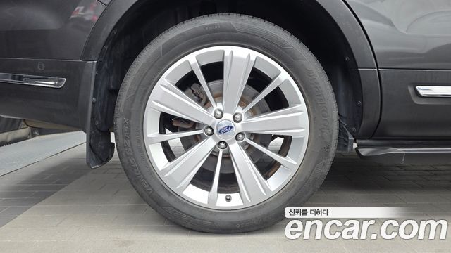 Ford Explorer 3.5 Limited 4WD 5th 2019 — фото 5
