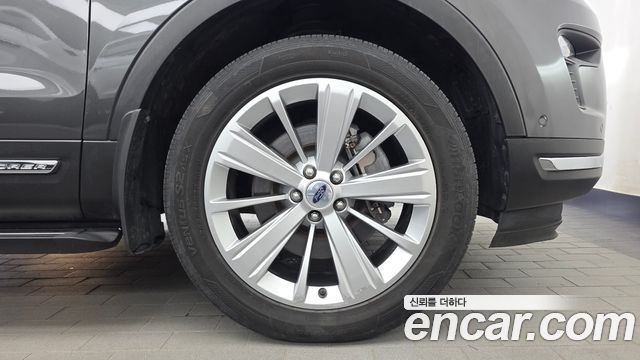 Ford Explorer 3.5 Limited 4WD 5th 2019 — фото 21