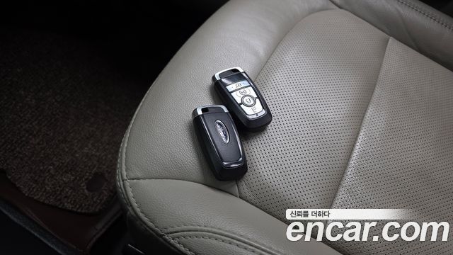 Ford Explorer 3.5 Limited 4WD 5th 2019 — фото 26