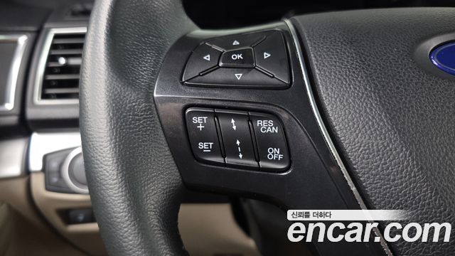Ford Explorer 3.5 Limited 4WD 5th 2019 — фото 32