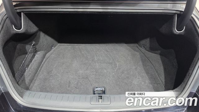 Genesis G90 (RS4) Gasoline 3.5 Turbo AWD 2025 — фото 18