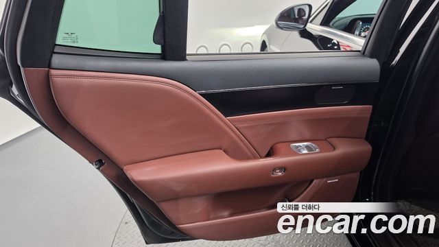 Genesis G90 (RS4) Gasoline 3.5 Turbo AWD 2025 — фото 25