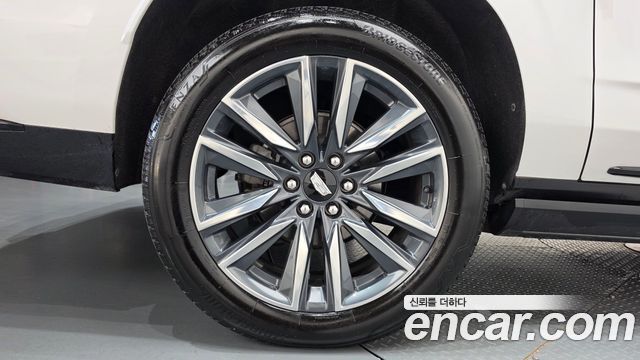 Cadillac Escalade (V) 6.2 ESV ESV Sports Platinum 2022 — фото 5