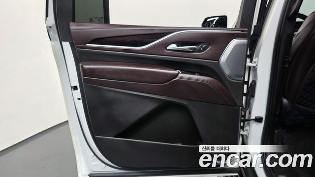 Cadillac Escalade (V) 6.2 ESV ESV Sports Platinum 2022 — фото 25