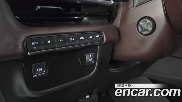 Cadillac Escalade (V) 6.2 ESV ESV Sports Platinum 2022 — фото 32