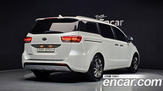 Kia Carnival 9-seater Prestige 2015 — фото 2