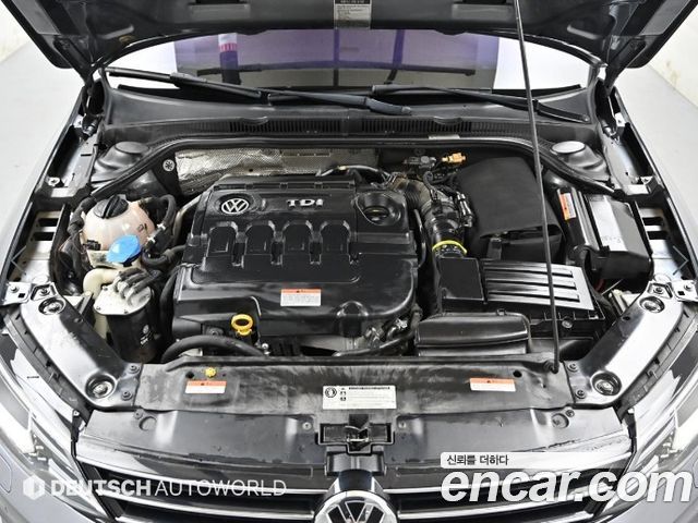 Volkswagen Jetta 2.0 TDI BlueMotion Premium 6th 2015 — фото 6