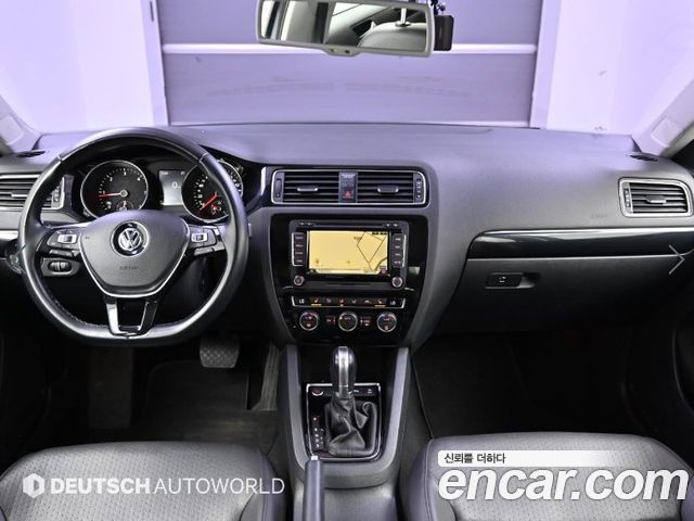 Volkswagen Jetta 2.0 TDI BlueMotion Premium 6th 2015 — фото 7