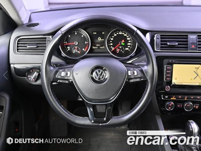 Volkswagen Jetta 2.0 TDI BlueMotion Premium 6th 2015 — фото 17