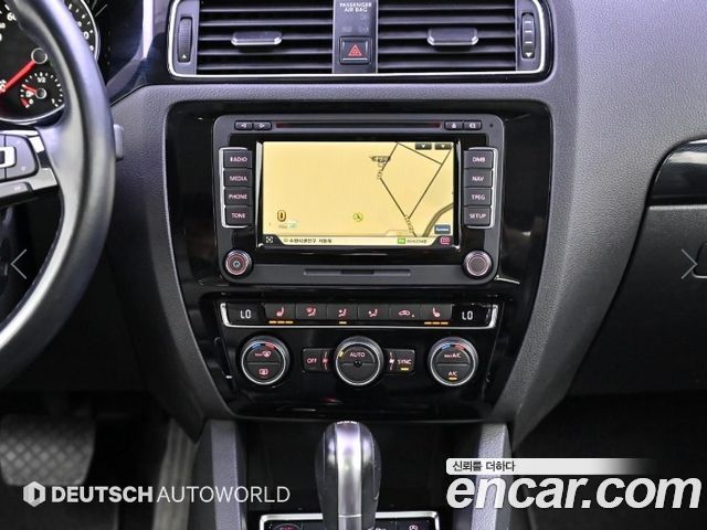 Volkswagen Jetta 2.0 TDI BlueMotion Premium 6th 2015 — фото 18
