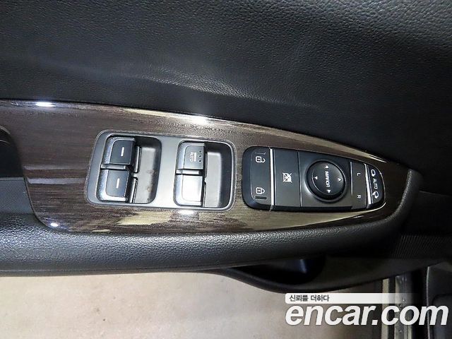 Kia K5 (II) 2.0 Prestige 2019 — фото 17