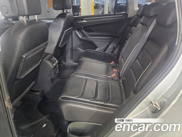 Volkswagen Tiguan (II) 2.0 TDI Prestige 2018 — фото 15