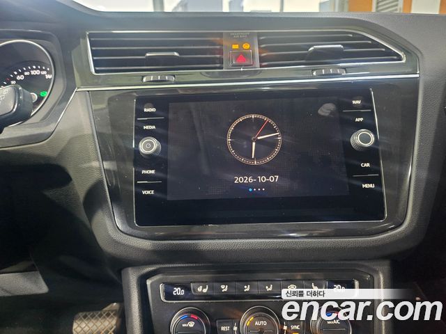 Volkswagen Tiguan (II) 2.0 TDI Prestige 2018 — фото 17