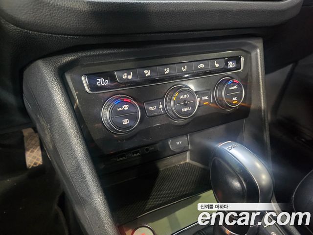 Volkswagen Tiguan (II) 2.0 TDI Prestige 2018 — фото 19