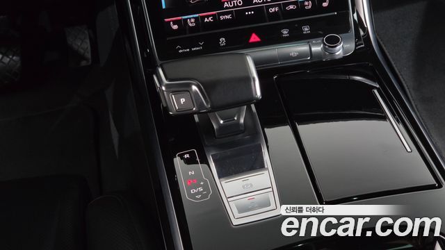 Audi A8 (D5) 55 TFSI Quattro LWB 2020 — фото 9