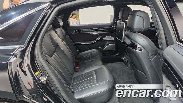 Audi A8 (D5) 55 TFSI Quattro LWB 2020 — фото 16