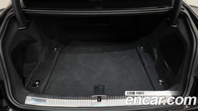 Audi A8 (D5) 55 TFSI Quattro LWB 2020 — фото 24