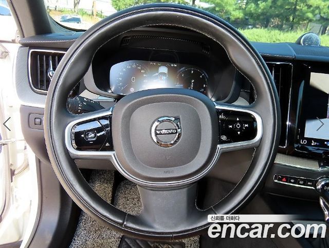 Volvo XC60 (II) D5 Inscription 2019 — фото 8