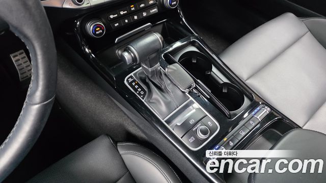 Kia Stinger 2.0 Turbo 2WD Prime 2018 — фото 9