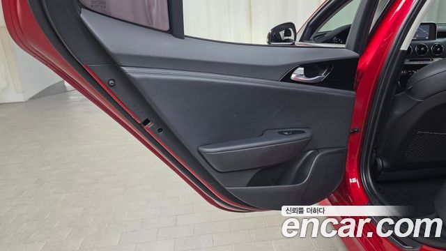 Kia Stinger 2.0 Turbo 2WD Prime 2018 — фото 25