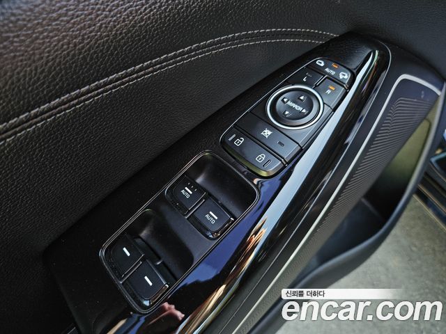 Kia K7 3.0 LPI Luxury (Rental Car) 2018 — фото 17