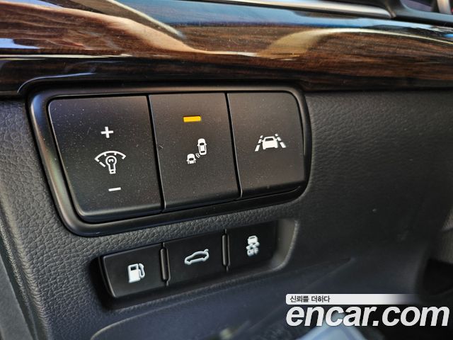 Kia K7 3.0 LPI Luxury (Rental Car) 2018 — фото 18