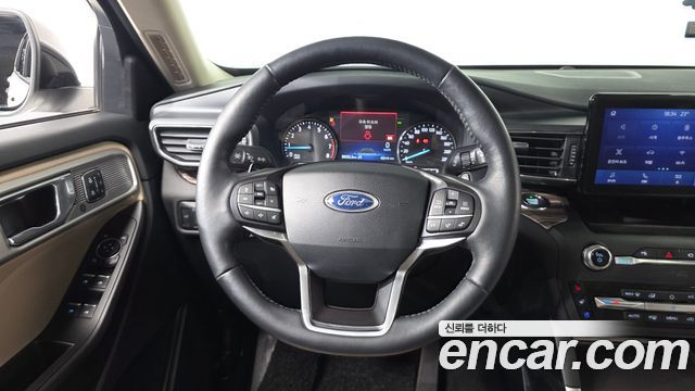 Ford Explorer (VI) 2.3 LimIted 4WD 2020 — фото 13