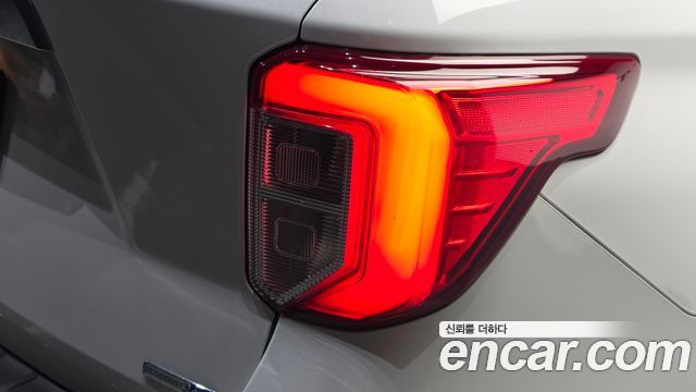 Ford Explorer (VI) 2.3 LimIted 4WD 2020 — фото 23