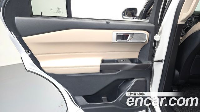 Ford Explorer (VI) 2.3 LimIted 4WD 2020 — фото 25