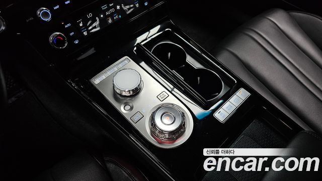 Genesis G80 (RG3) Gasoline 2.5 Turbo AWD 2025 — фото 9