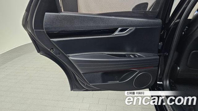 Genesis G80 (RG3) Gasoline 2.5 Turbo AWD 2025 — фото 25
