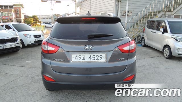 Hyundai Tucson ix Diesel(e-VGT) 2WD Smart special 2015 — фото 5