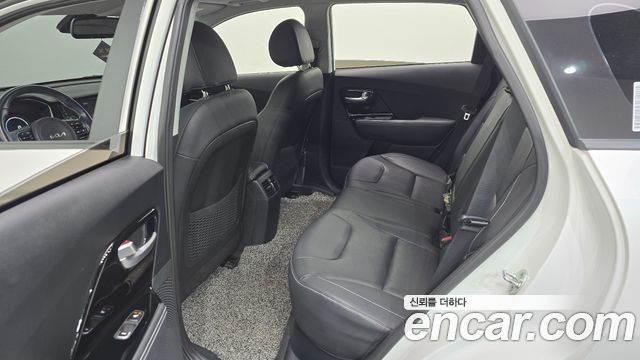 Kia Niro EV Prestige 2022 — фото 11