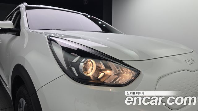 Kia Niro EV Prestige 2022 — фото 22