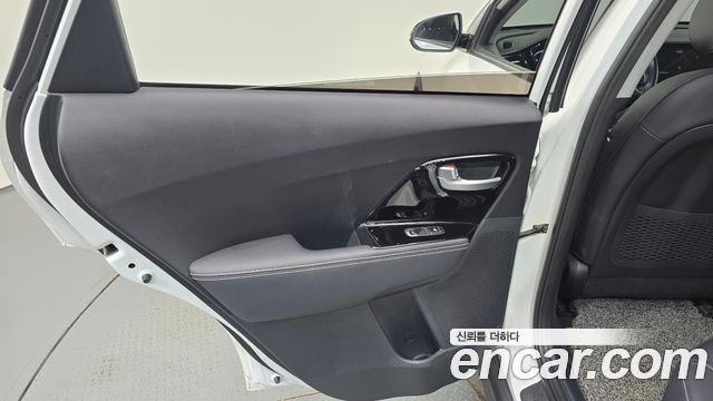 Kia Niro EV Prestige 2022 — фото 25