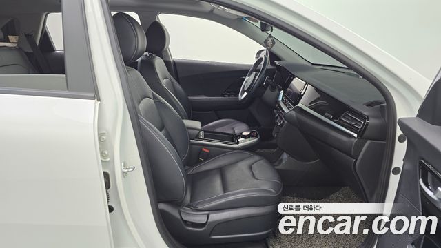 Kia Niro EV Prestige 2022 — фото 26