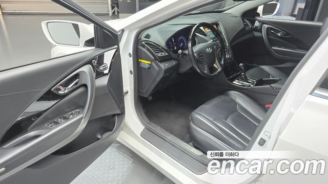 Hyundai Grandeur (HG) HG240 Luxury 2012 — фото 10