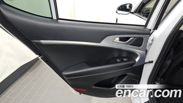 Genesis G70 Gasoline 2.0T 2WD 2021 — фото 25