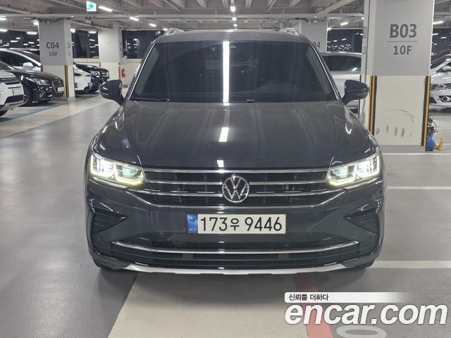 Volkswagen Tiguan (II) 2.0 TDI Premium 2022 — фото 3
