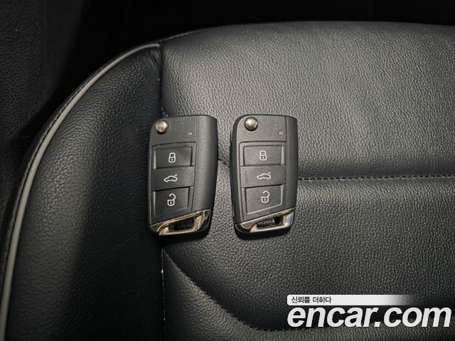 Volkswagen Tiguan (II) 2.0 TDI Premium 2022 — фото 15
