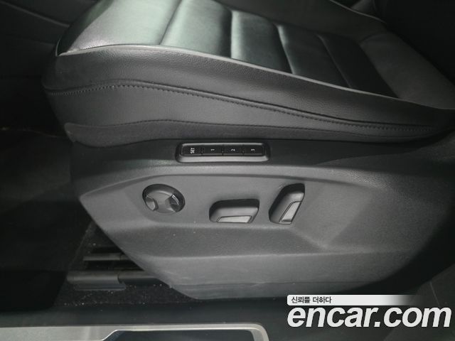 Volkswagen Tiguan (II) 2.0 TDI Premium 2022 — фото 20