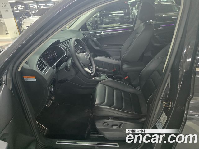 Volkswagen Tiguan (II) 2.0 TDI Premium 2022 — фото 21