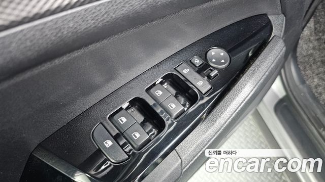 Kia Sportage (V) Diesel 2.0 4WD Prestige 2023 — фото 20