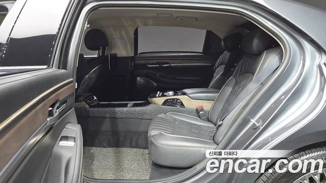 Genesis G90 5.0 AWD Limousine Prestige 2019 — фото 26