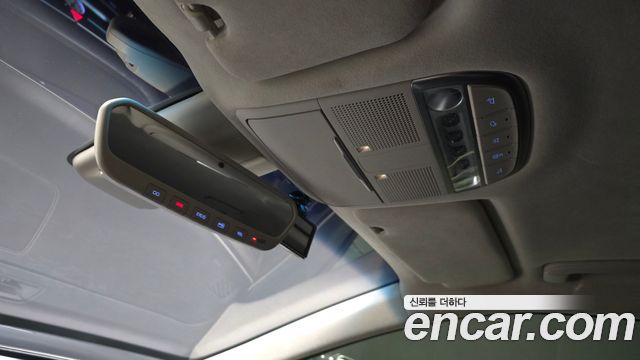 Genesis G90 5.0 AWD Limousine Prestige 2019 — фото 29