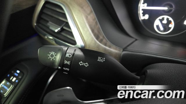 Genesis G90 5.0 AWD Limousine Prestige 2019 — фото 33