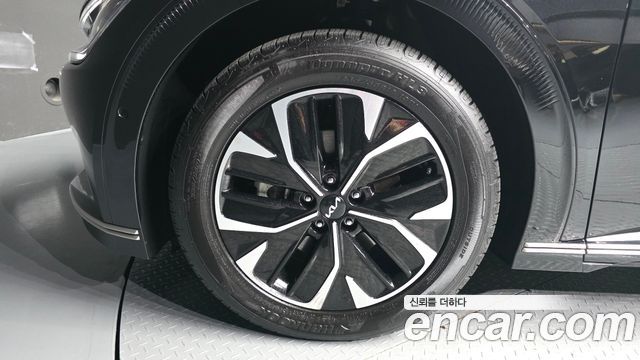Kia EV6 Long Range Earth 2023 — фото 5